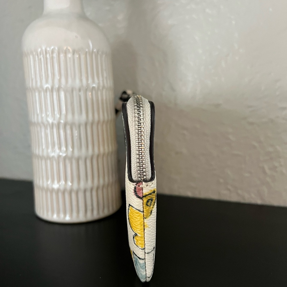 ✨NWT - Coach Limited Edition Corner Zip Wristlet with Butterfly Print✨ - Picture 5 of 8